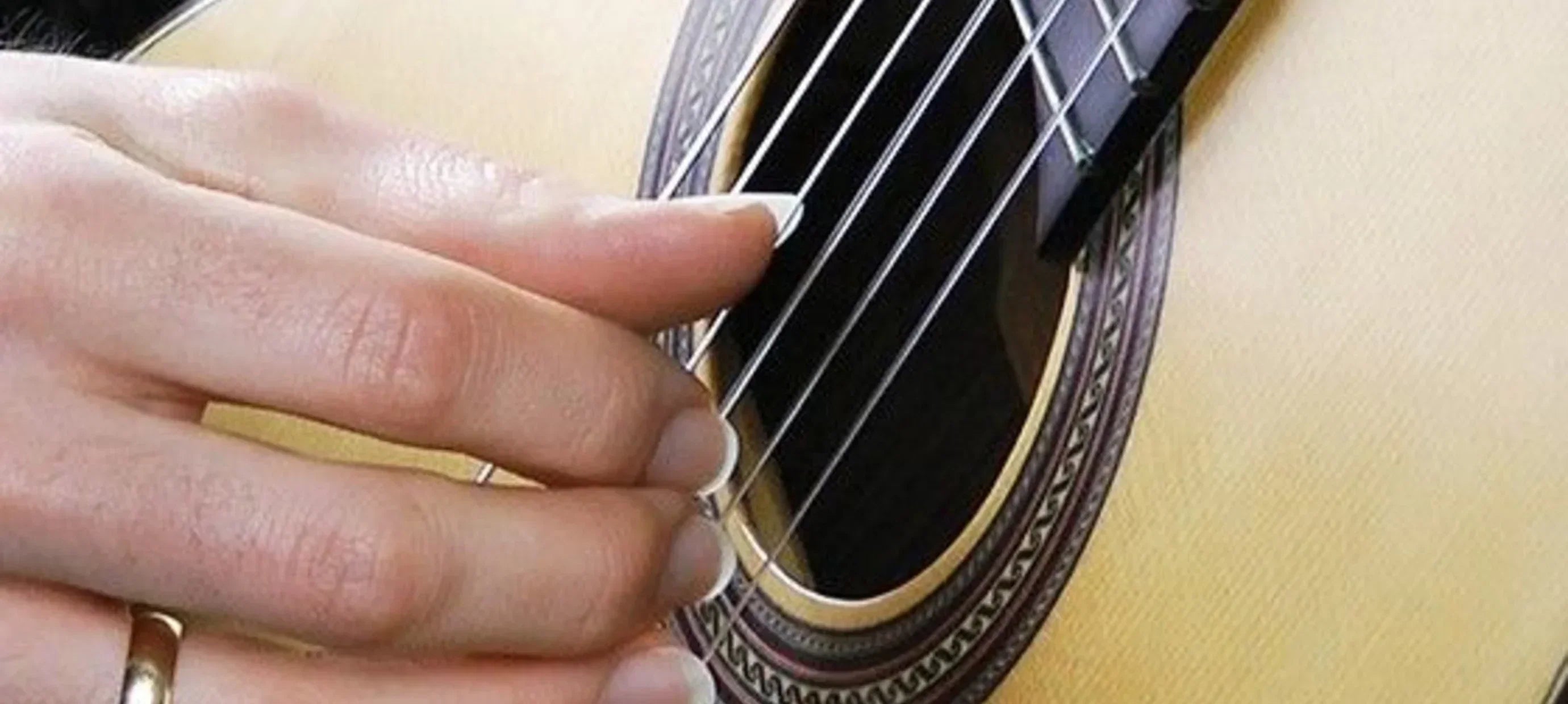 4 Nagelpflege fr klassische Gitarristen | TFOA
