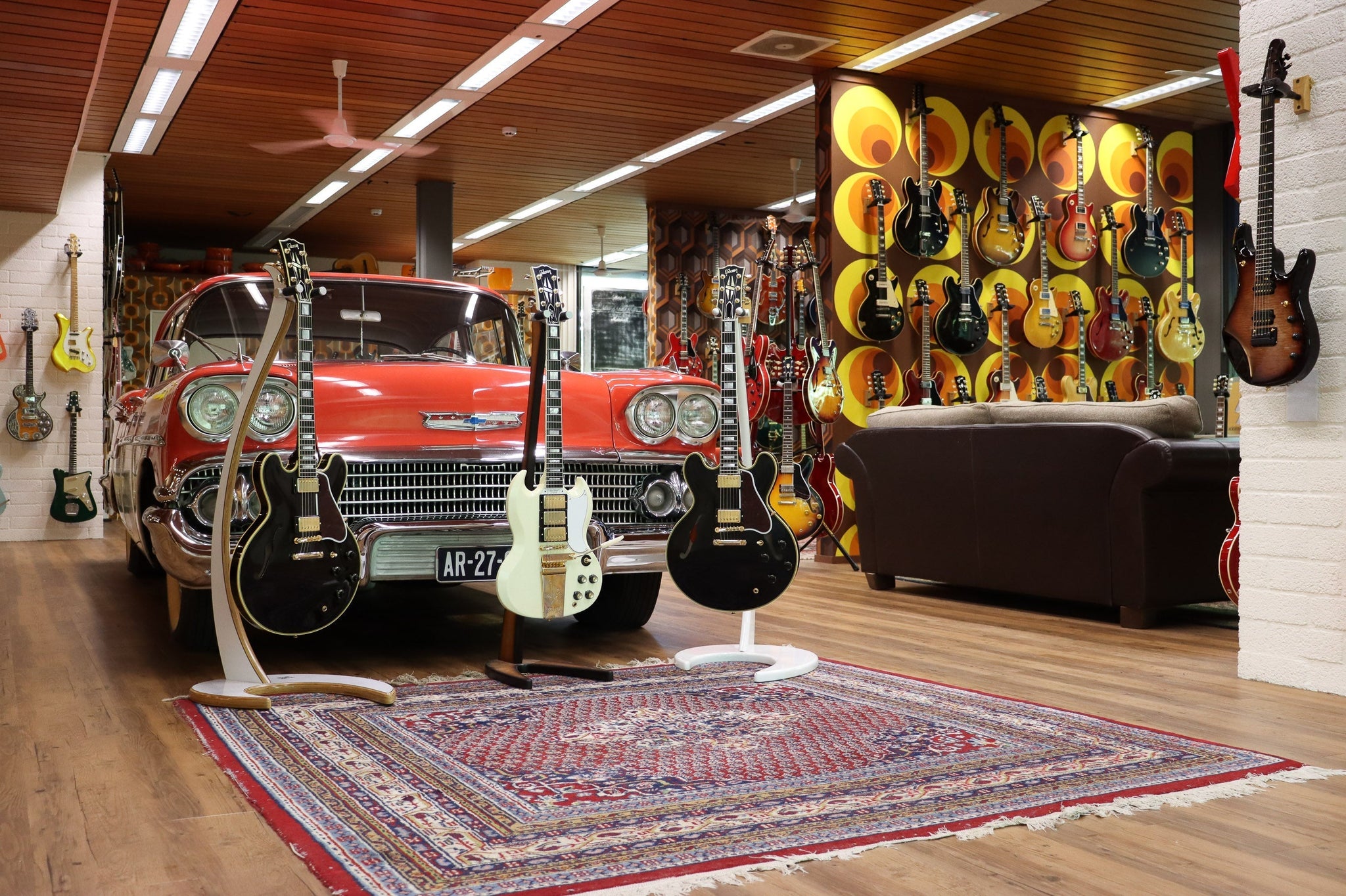 The best electric guitars in our store under €2500,- (2026)