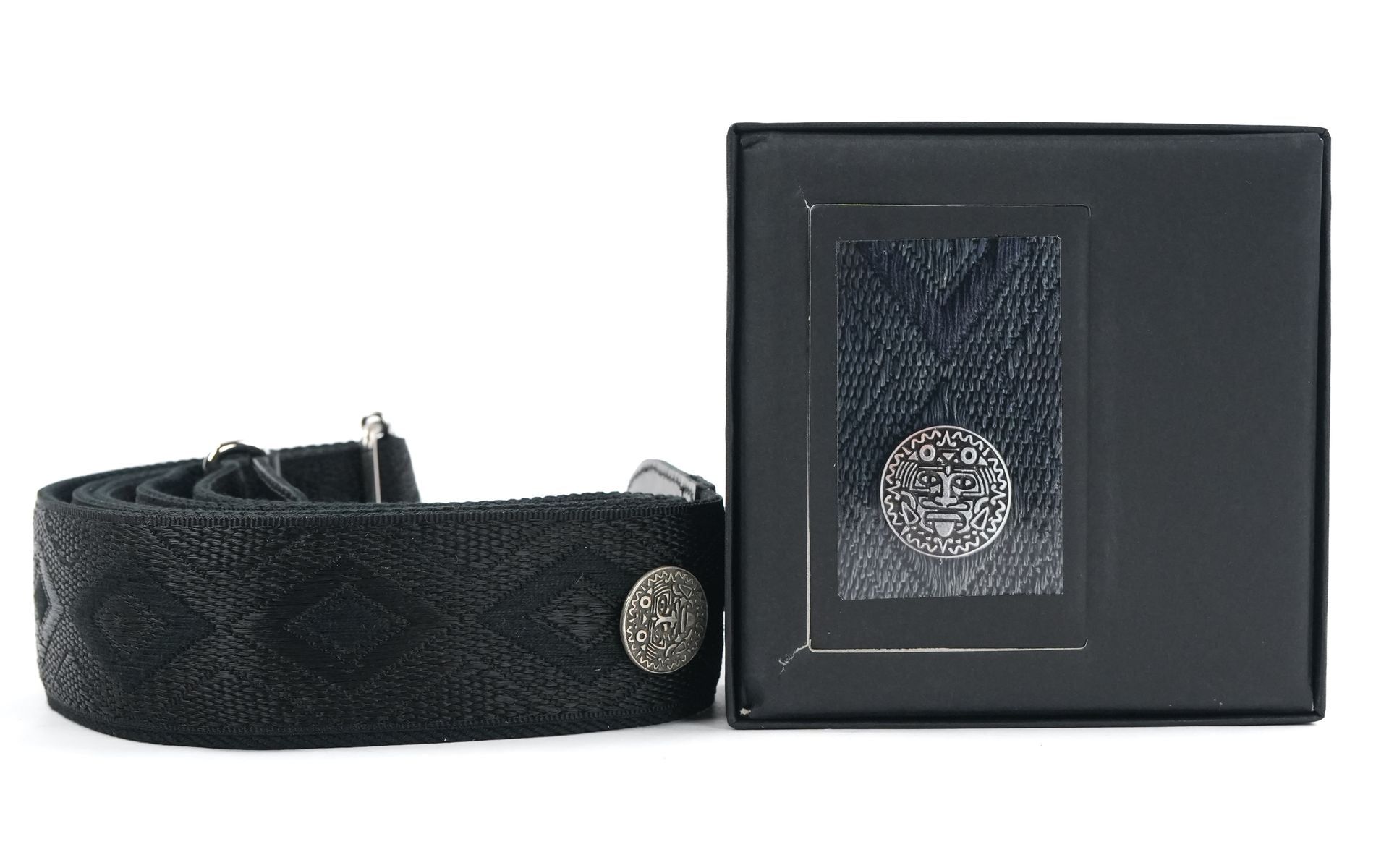 Silver Coin Pacha Nero