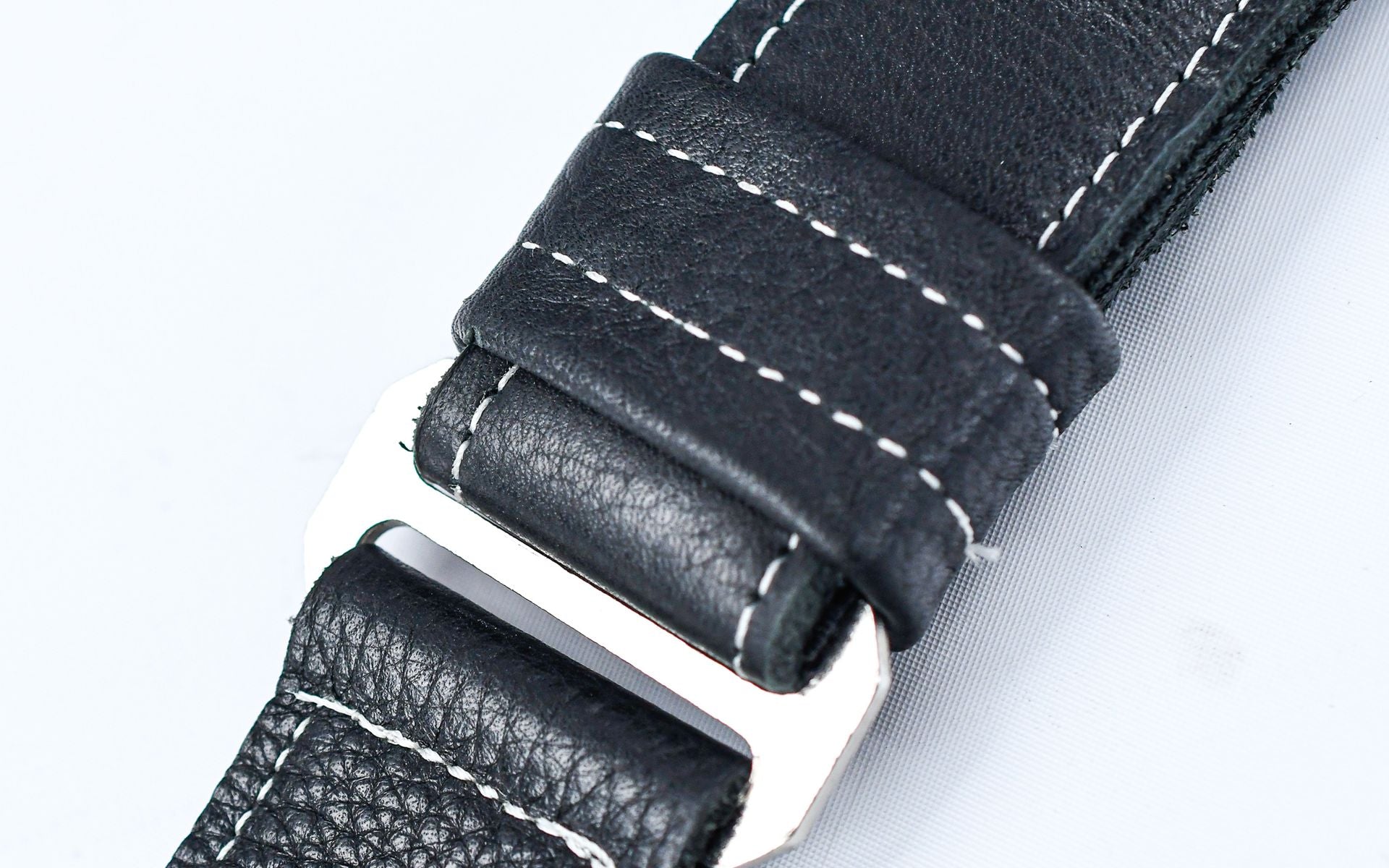 Levy's M29 Ergonomic Bass Strap Black
