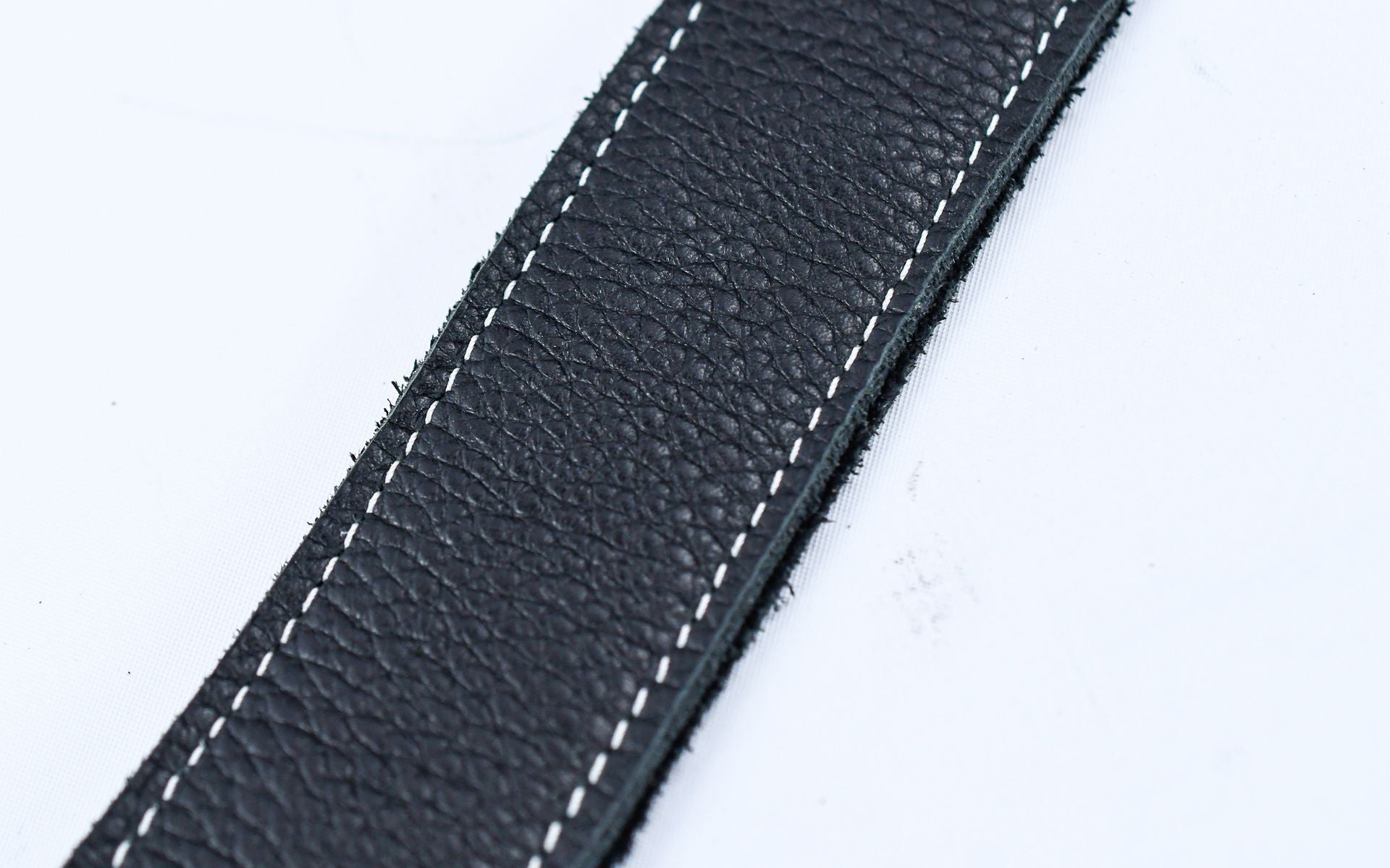 Levy's M29 Ergonomic Bass Strap Black