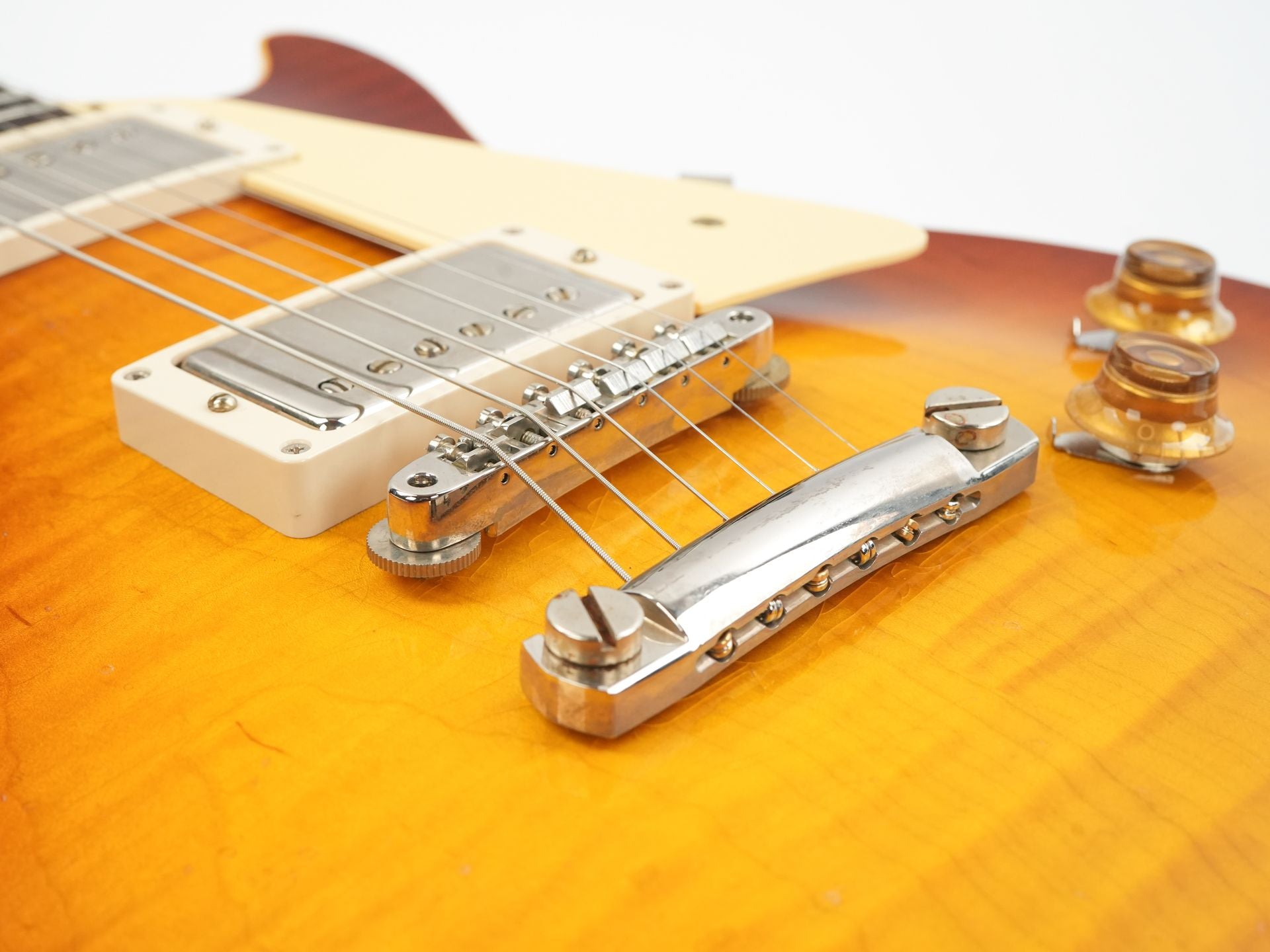 Teaburst Gibson Custom 1959 Les Paul Standard Royal Teaburst Light Aged #942712 ...