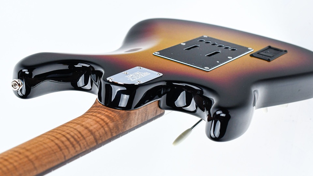 Music Man Cutlass HT Showtime Roasted Maple Rosewood-9.jpg