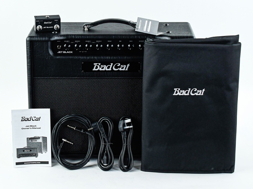 Bad Cat Jet Black 1x12 Combo-1.jpg