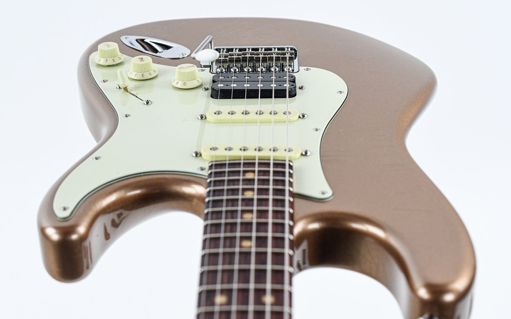 Suhr Classic S Vintage Limited Firemist Gold HSS-14.jpg