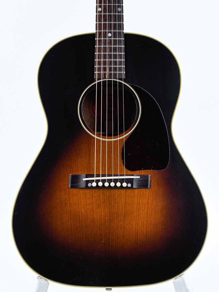 Gibson 1942 Banner LG-2 Vintage Sunburst-3.jpg