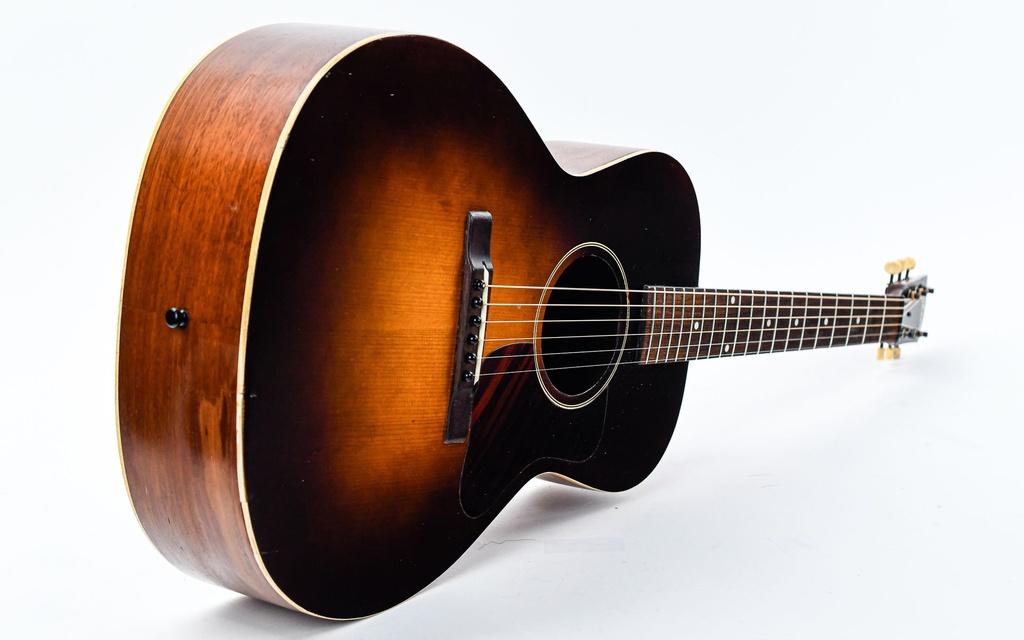 Gibson L00 Sunburst 1939-11.jpg
