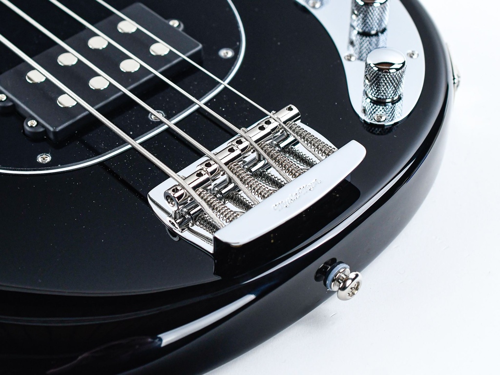 [107-01-10-01-MB-CR] Music Man Stingray Special 4 Black Chrome HW-10.jpg