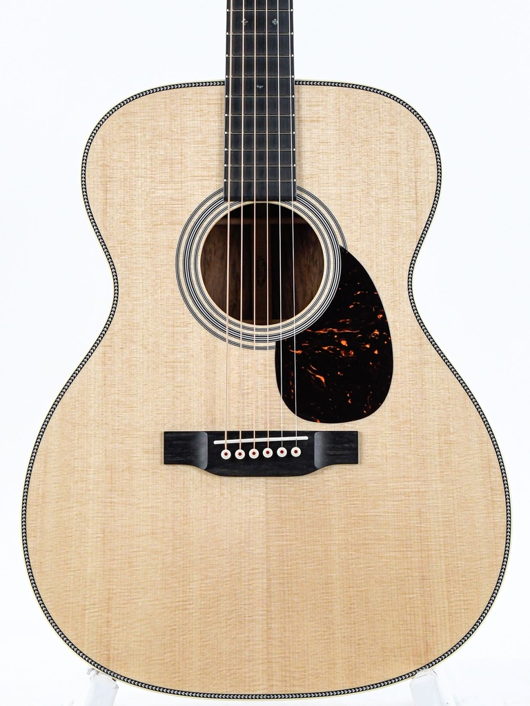 Martin Custom Shop OM28 Guatamalan Rosewood Sitka Spruce NOS-3.jpg