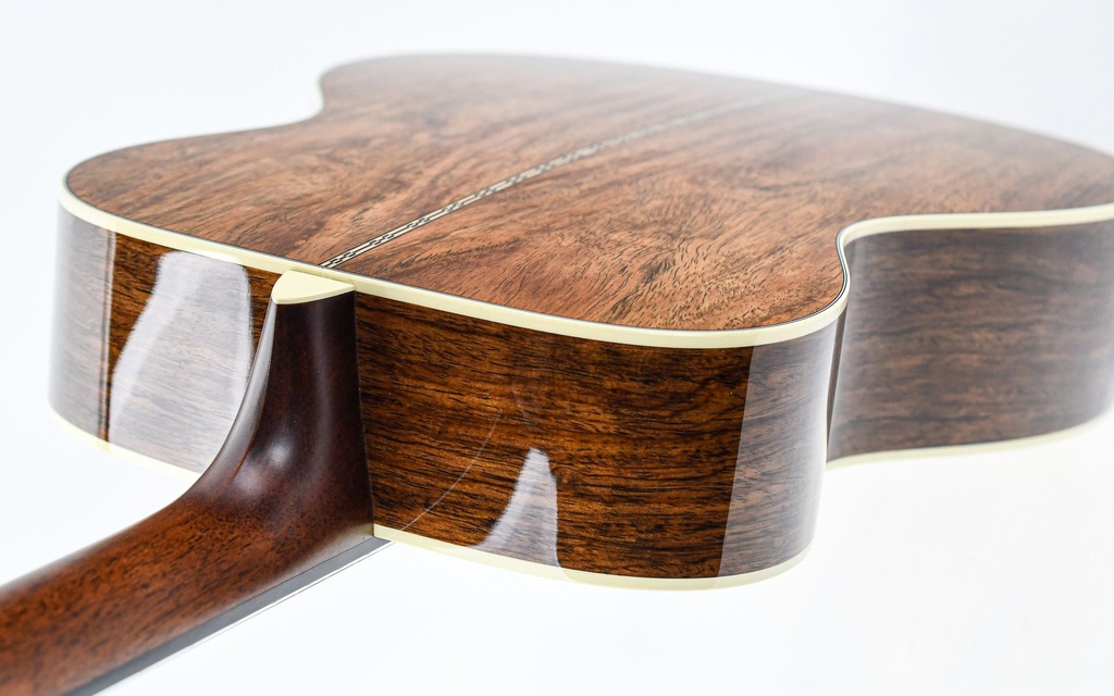 Martin Custom Shop OM28 Guatamalan Rosewood Sitka Spruce NOS-9.jpg