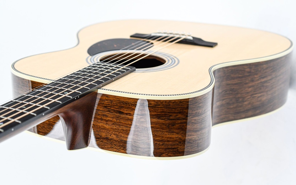 Martin Custom Shop OM28 Guatamalan Rosewood Sitka Spruce NOS-8.jpg