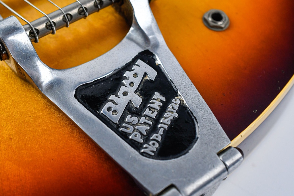 Gibson ES330 1967-12.jpg