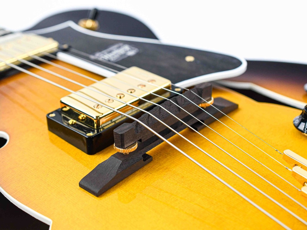 Heritage Eagle Classic Original Sunburst-10.jpg