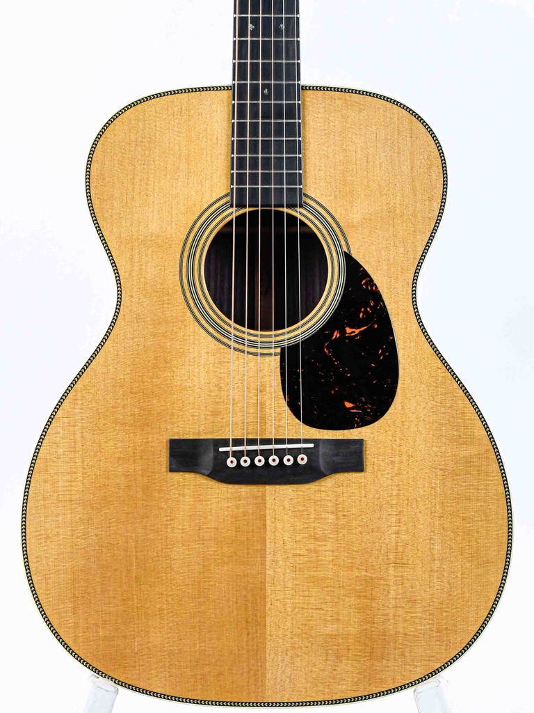 Martin OM28 Standard Refresh Natural-3.jpg