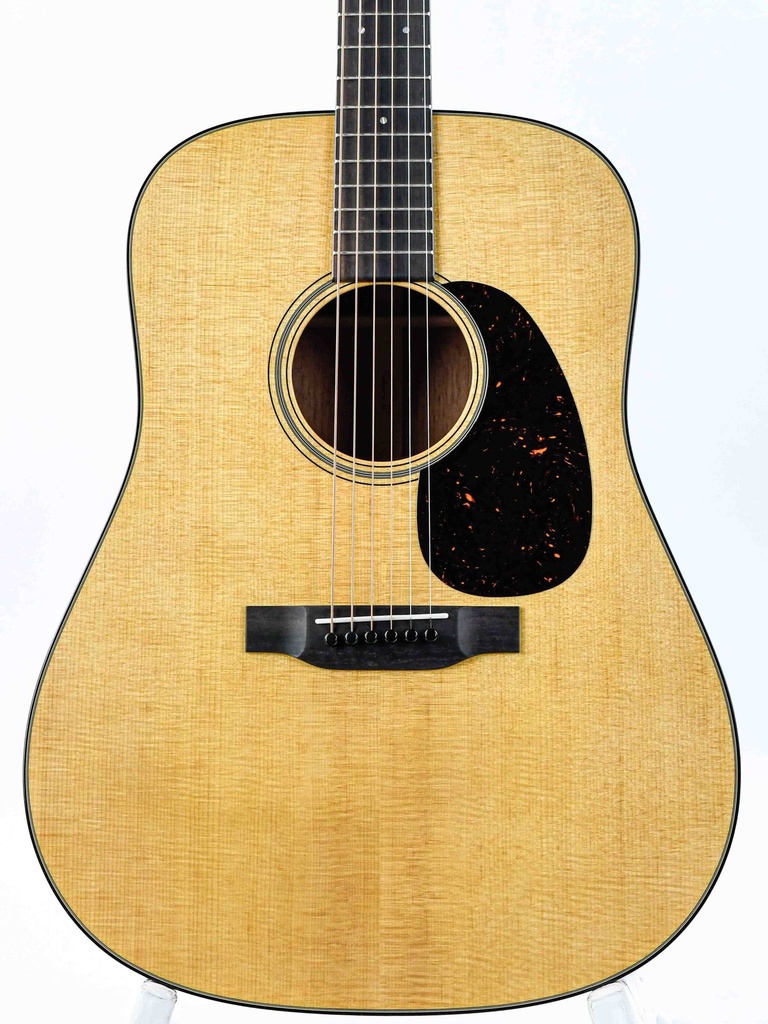 Martin D18 Standard Refresh Natural-3.jpg