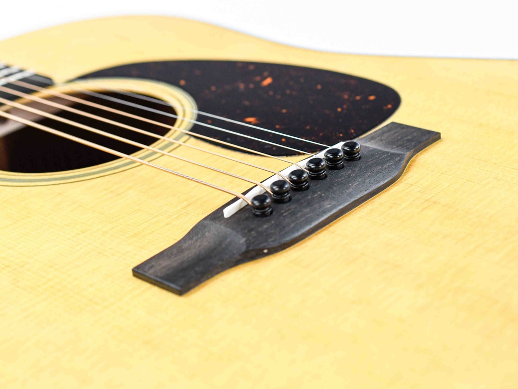 Martin D18 Standard Refresh Natural-10.jpg