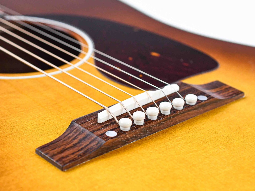 Gibson J45 Standard Honey Burst VOS-12.jpg