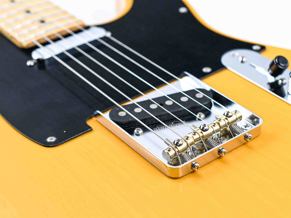 Suhr Classic T Antique Trans Butterscotch SS-11.jpg