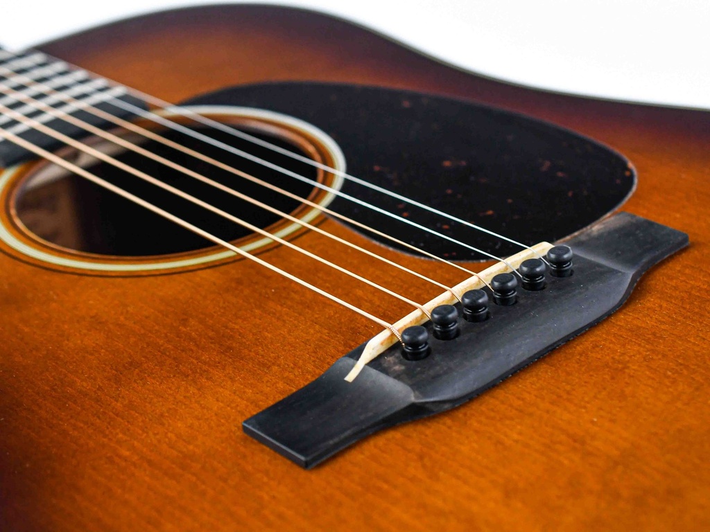 Martin Custom Shop Expert D18 Authentic 1937-10.jpg