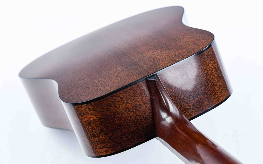 Martin Custom Shop Expert D18 Authentic 1937-9.jpg