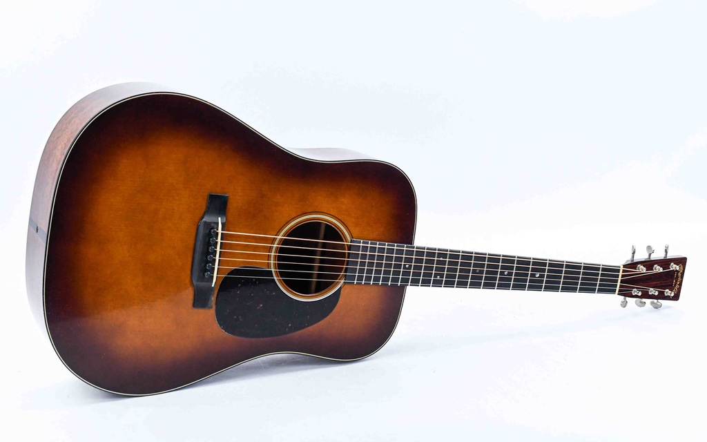 Martin Custom Shop Expert D18 Authentic 1937-11.jpg