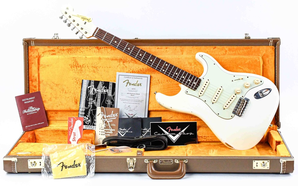 Fender Custom Shop 1960 Stratocaster Olympic White Relic 2012-1.jpg