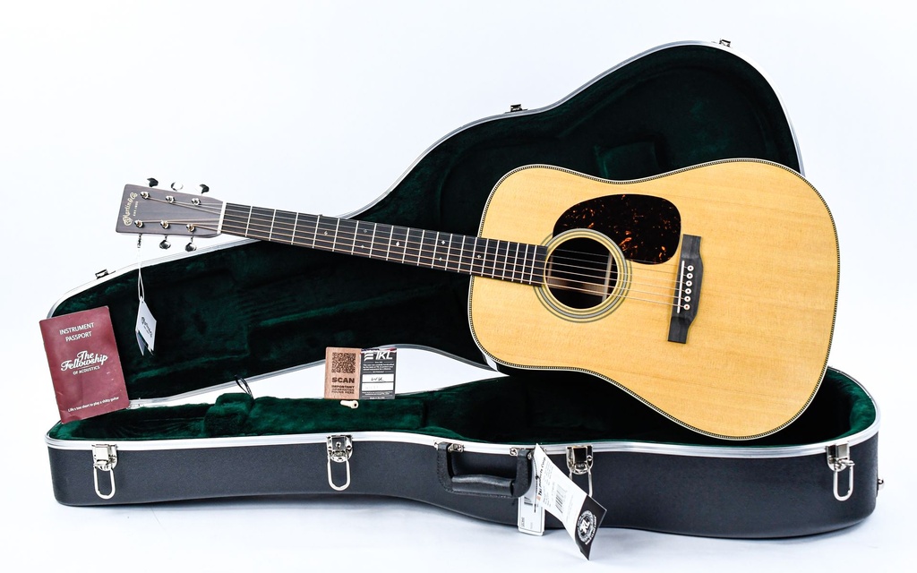 Martin HD28 Standard Refresh Natural-1.jpg