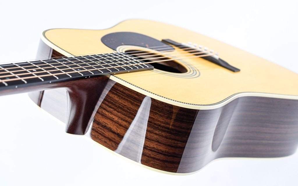 Martin HD28 Standard Refresh Natural-8.jpg