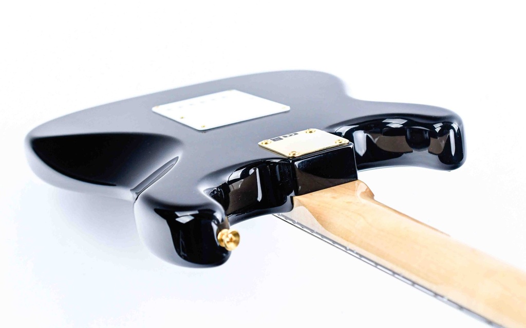 Fender Custom Shop 65 Stratocaster NOS Black-10.jpg