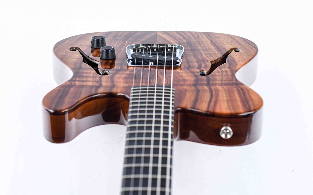 Fender Custom Shop Esquire Thinline Koa-13.jpg