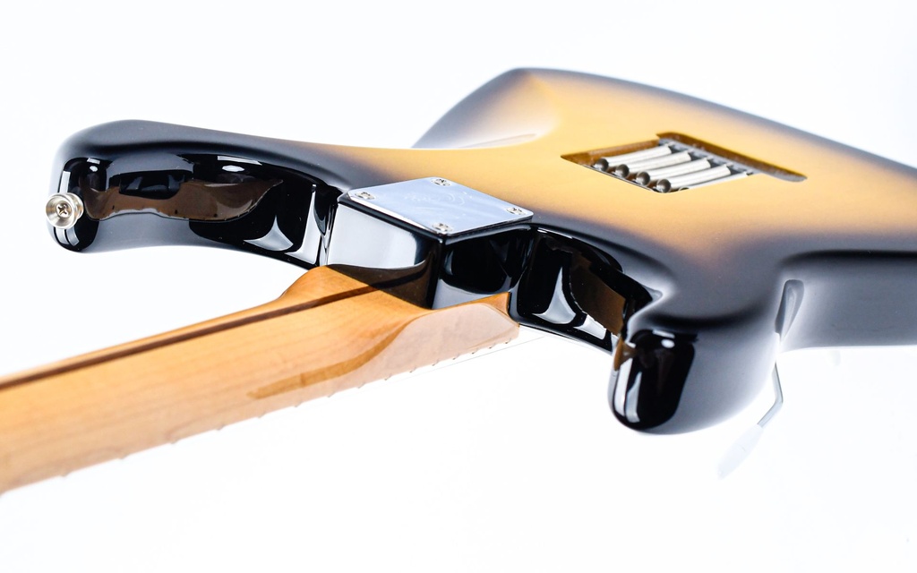 Fender Custom Shop Stratocaster Todd Krause Masterbuilt Eric Johnson Two Tone Sunburst 2024-10.jpg