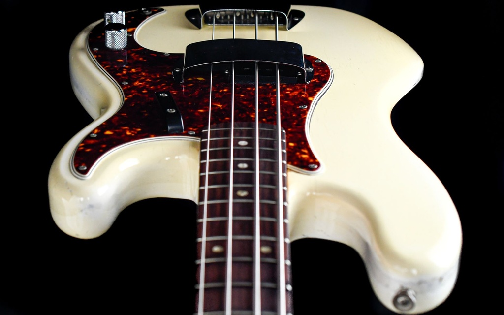 Fender Precision Bass Olympic White 1966-12.jpg