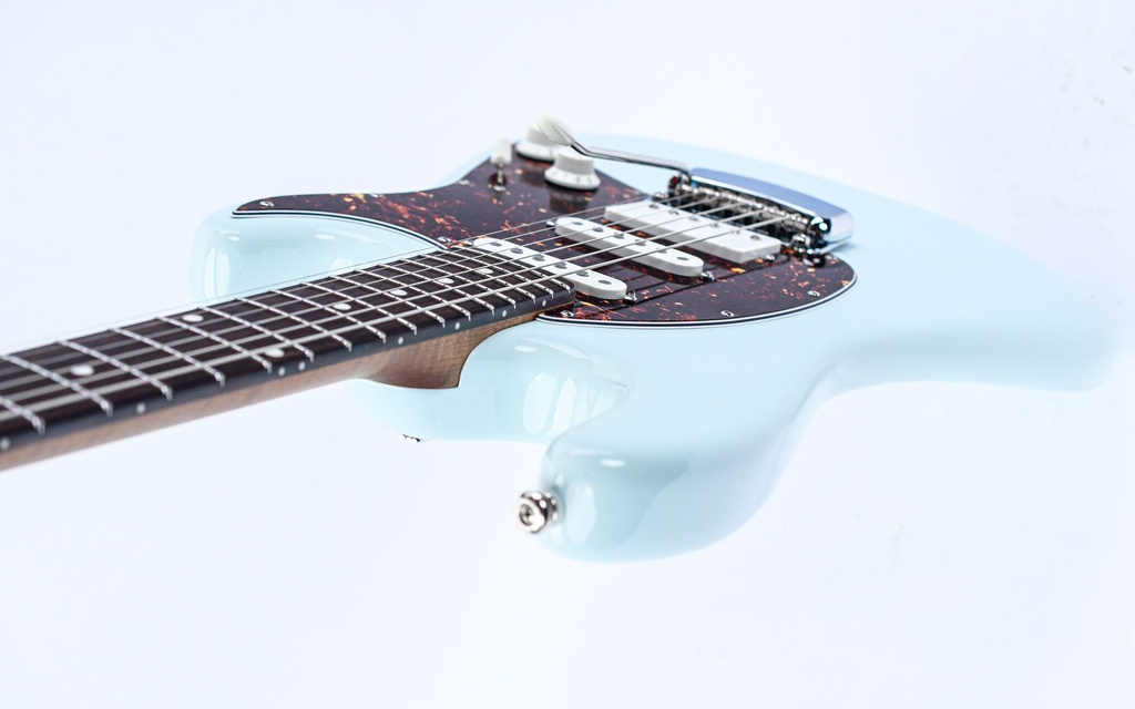 Music Man Cutlass Pale Blue 2021-8.jpg