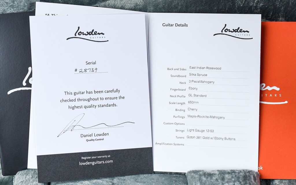 Lowden F12 Rosewood Sitka-1.jpg