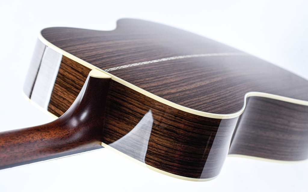 Martin OM28 Standard Refresh Ambertone-9.jpg