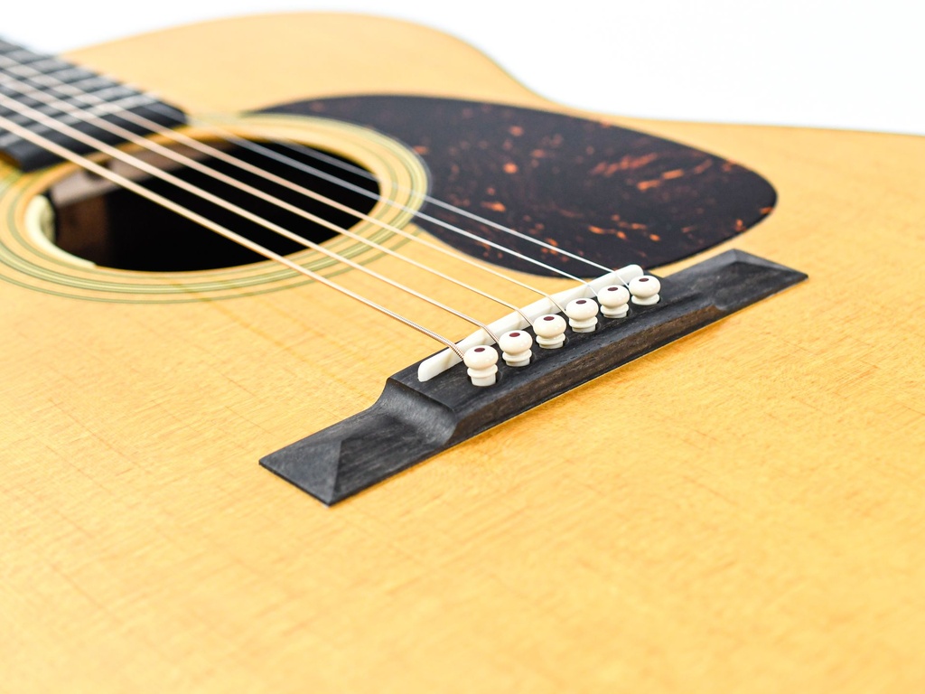 Martin M6 Johnny Marr-10.jpg