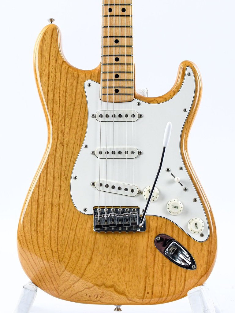 Fender Stratocaster Natural 1974-3.jpg