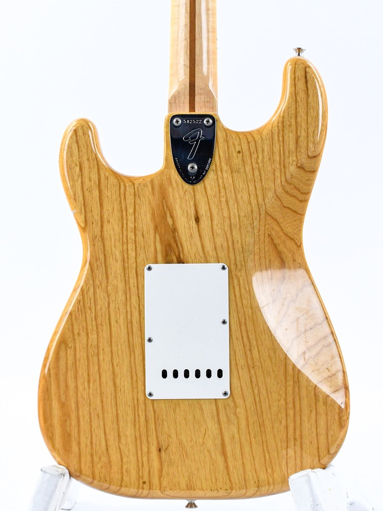 Fender Stratocaster Natural 1974-6.jpg