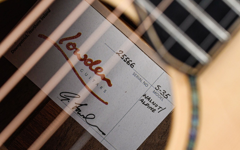 Lowden S35 Alpine Spruce Walnut 2023-13.jpg