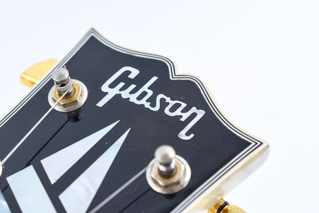 Gibson Les Paul Custom Alpine White Refin 1976-18.jpg