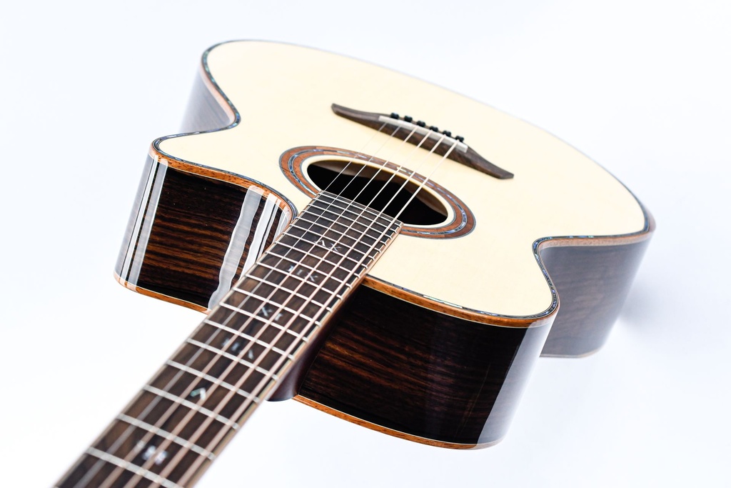 Furch Red Deluxe GC LI Alpine Spruce Malaysian Blackwood-9.jpg