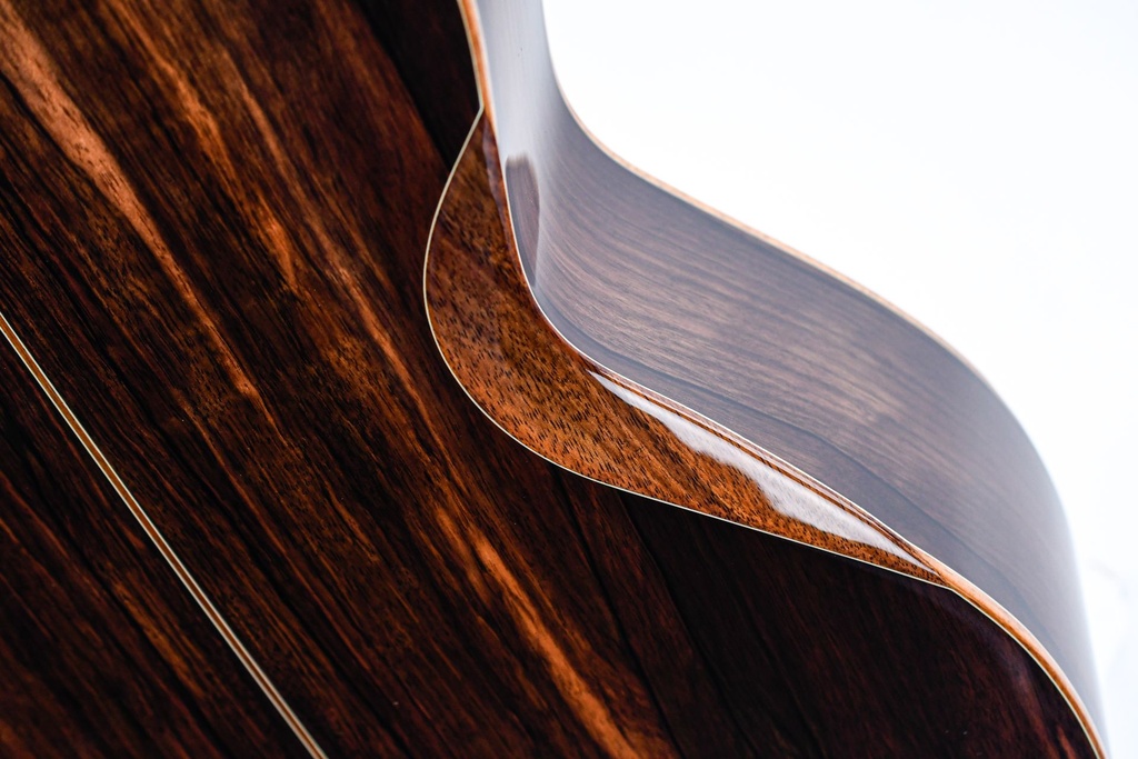 Furch Red Deluxe GC LI Alpine Spruce Malaysian Blackwood-8.jpg