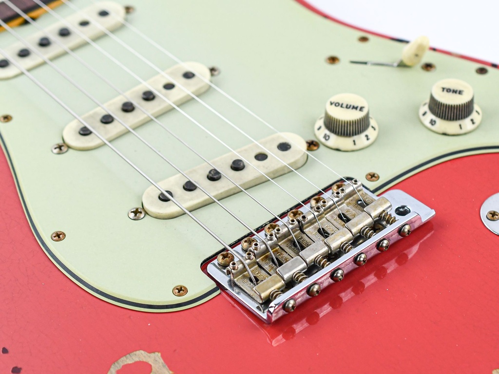 Fender Custom Shop Michael Landau 1963 Stratocaster Fiesta Red Relic-11.jpg