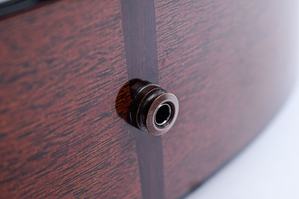 Martin OM18 Authentic 1933 2018-11.jpg