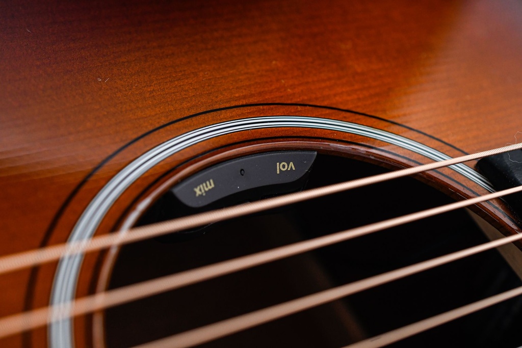 Martin OM18 Authentic 1933 2018-12.jpg