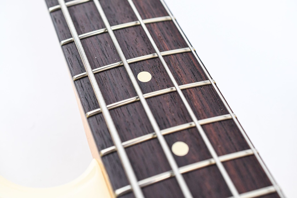 Fender Vintera II 60s Precision Bass Olympic White-11.jpg