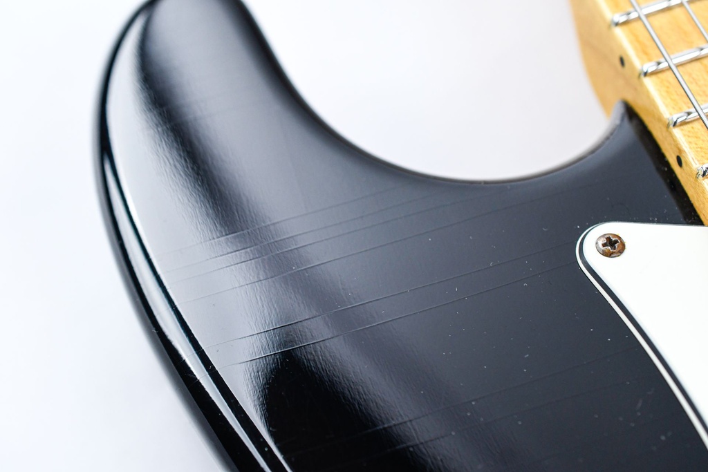 Suhr Antique Classic S Black Light Aged 2018-15.jpg