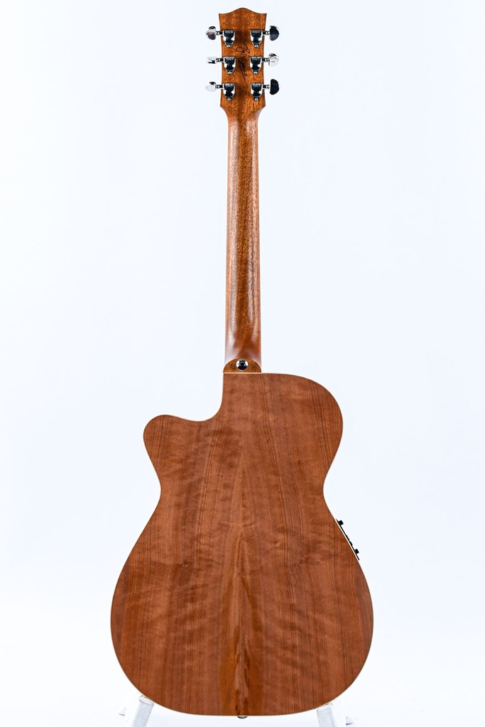 Maton EBG808C Joe Robinson 2021-8.jpg