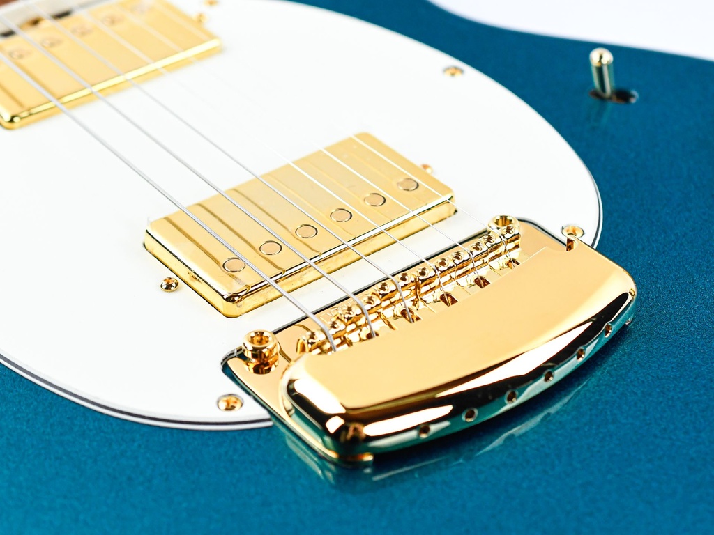 [737-CG-C2-G6-MB-GD] Music Man Stingray II Cory Wong Deluxe Pine Green-10.jpg