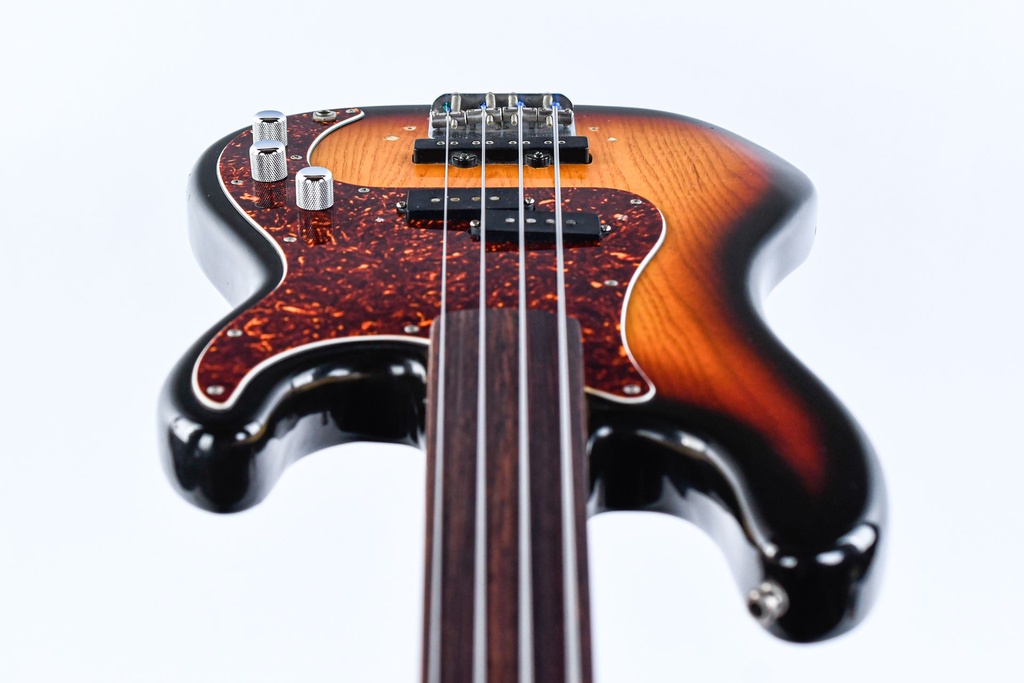 Fender Precision Bass Fretless  1978-11.jpg